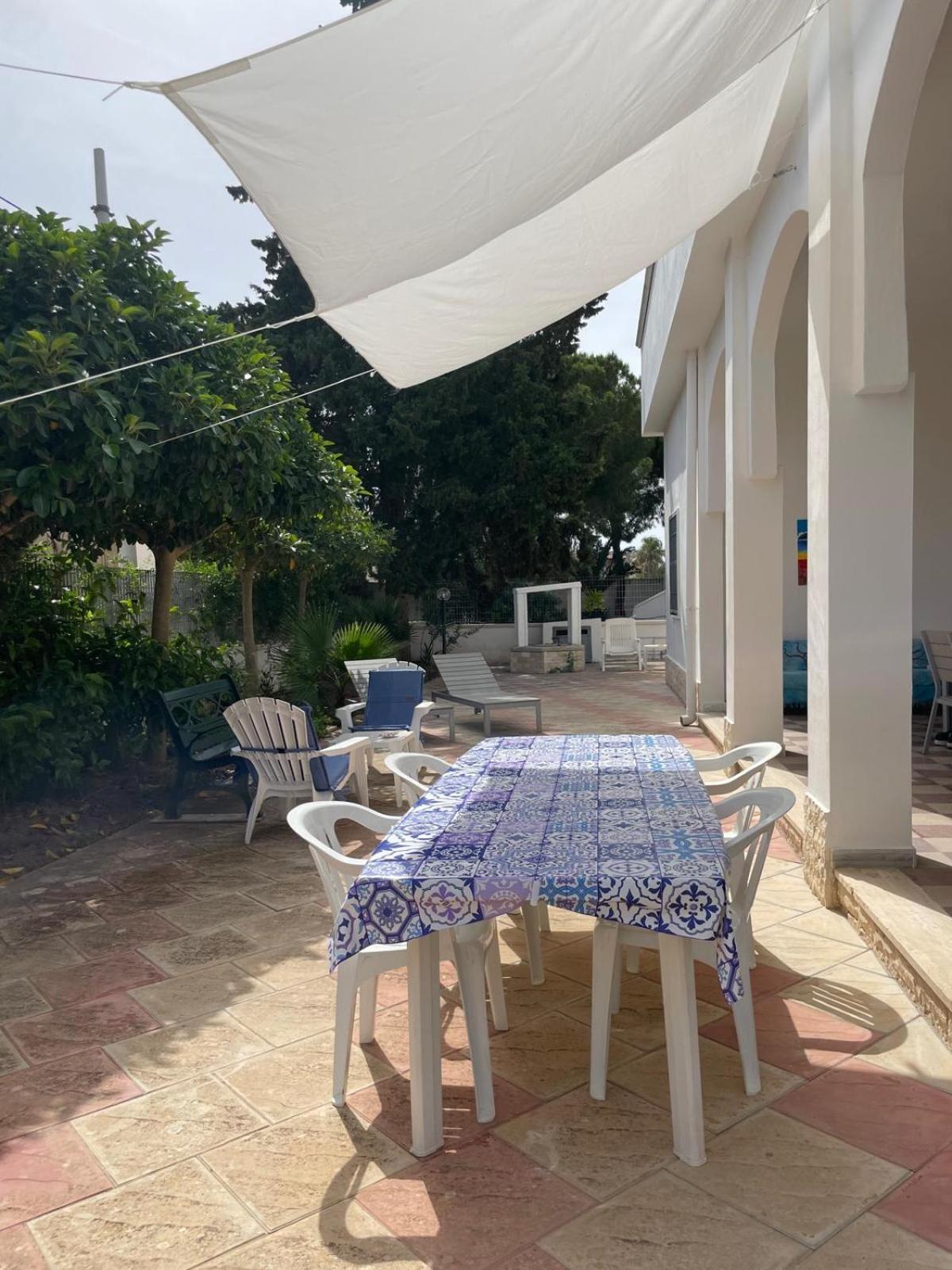 Villa Carmela A San Pietro In Bevagna Buitenkant foto